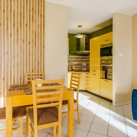 Klonowa Przy Morzu Z Garazem Kolobřeh