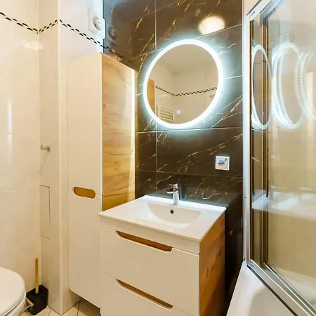 Klonowa Przy Morzu Z Garazem Apartmán *