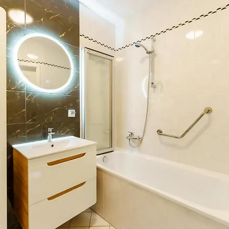 Apartament Klonowa Przy Morzu Z Garażem