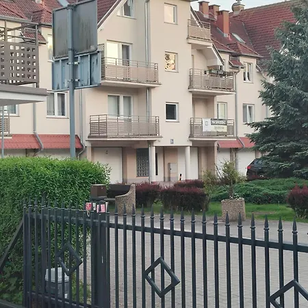 Klonowa Przy Morzu Z Garazem Апартаменты Колобжег