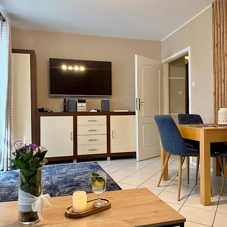 Apartment Klonowa Przy Morzu Z Garazem Kolobrzeg
