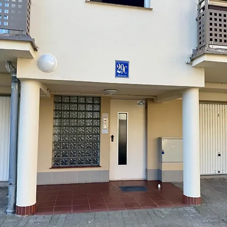 Apartment Klonowa Przy Morzu Z Garazem Kolobrzeg